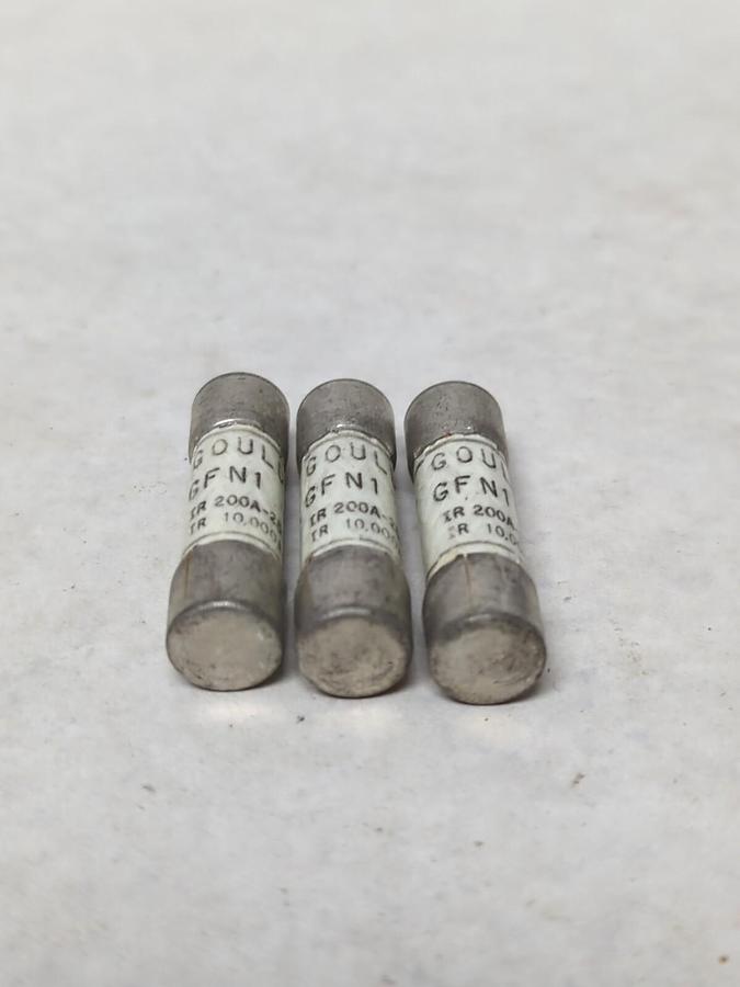GOULD,GFN1,TIME-DELAY FUSE LOT OF 3 NOS