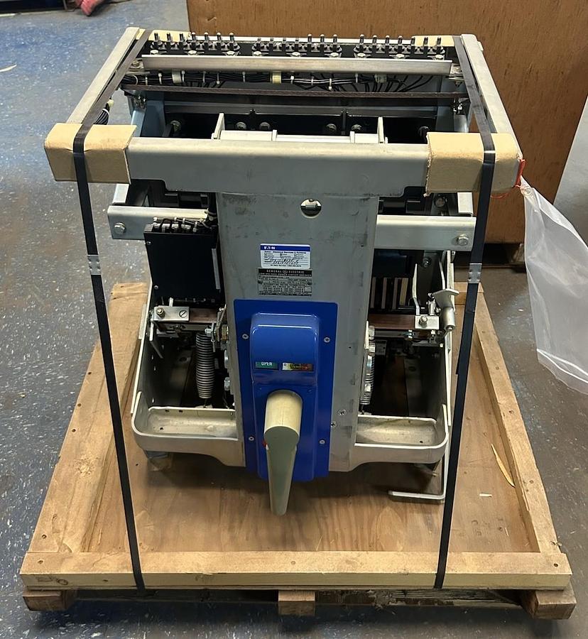 Used GENERAL ELECTRIC,AK-2-50-2,AIR CIRCUIT BREAKER 1600A 600V REFURBISHED