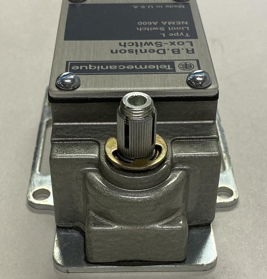 TELEMECANIQUE,NEMA A600 MODEL L143 R.B, DENISON LOX-SWITCH NEW NO BOX