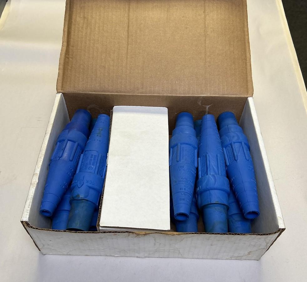 CROUSE-HINDS,E10167724,BLUE FEMALE CONNECTORS LOT OF 10 NOS