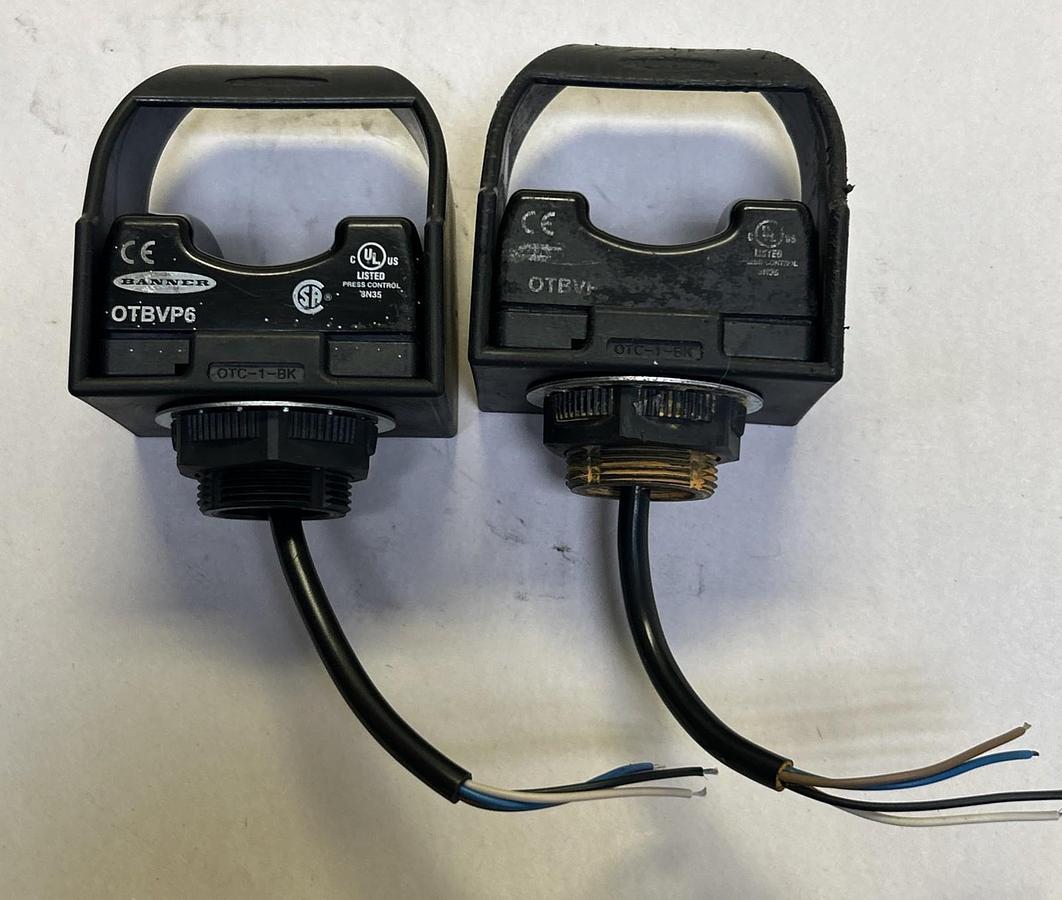 Used BANNER,OTBVP6,MOMENTARY ACTION TOUCH BUTTON LOT OF 2