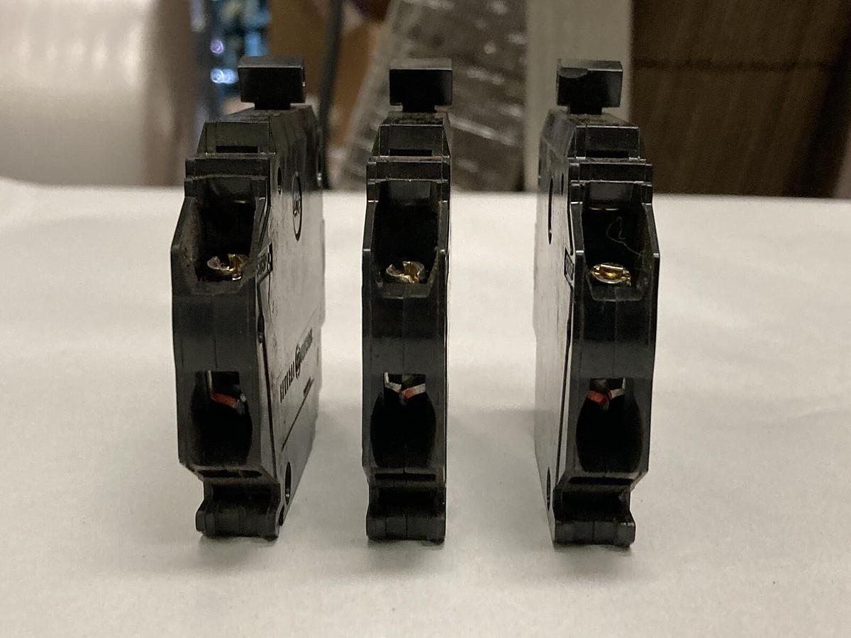 Used GE,H437& Arc,Fault Combination Circuit Breaker 20 A  LOT OF 3