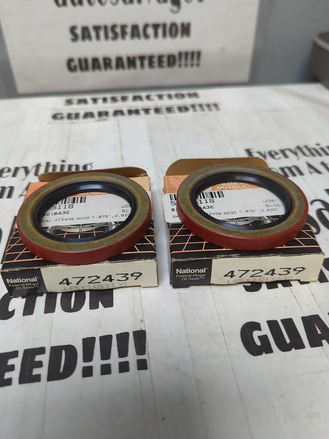 NATIONAL SEALS FEDERAL MOGUL,472439,OIL SEALS 1.875 IN X 2.623 IN LOT OF 2