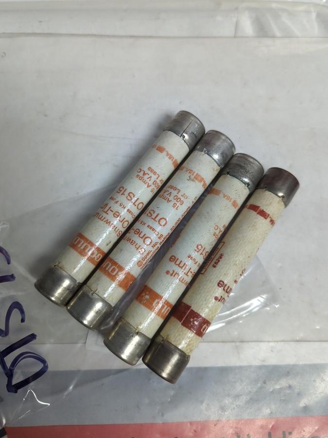 Used GOULD SHAWMUT,OTS-15,ONE-TIME 15 AMP FUSE LOT OF 4 PRE-OWNED