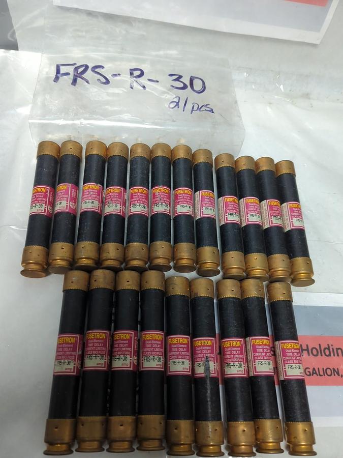 Used COOPER BUSSMANN,FRS-R-30,FUSETRON 30 AMP FUSE LOT OF 21 PRE-OWNED