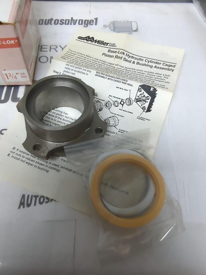 MILLER,051-KR015-175,PISTON ROD SEAL & BOLTED BUSHING ASSEMBL 1-1/4 INCH NOS