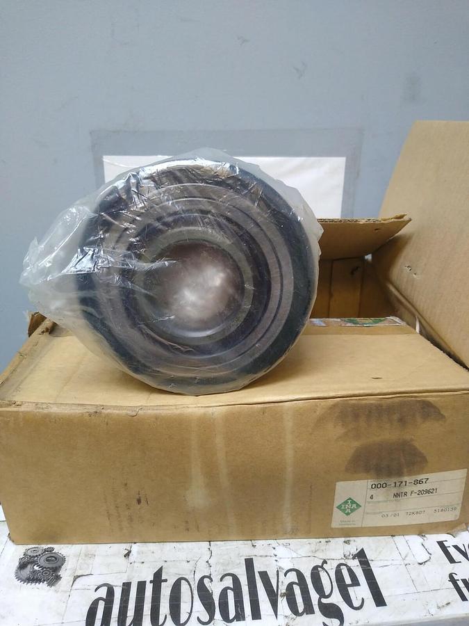 INA,NNTR F-209621,YOKE TYPE ROLLER BOX OF 4 NOS