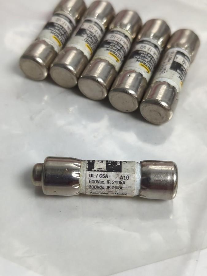 Used COOPER BUSSMANN,FNQ-R-17-1/2,LIMITTRON 17-1/2 AMP FUSE LOT OF 6 PRE-OWNED