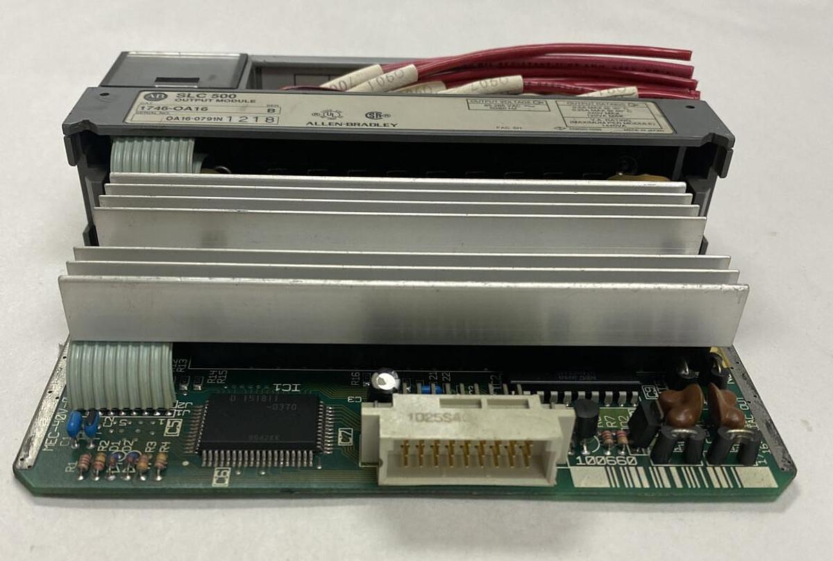 Used Allen-Bradley,1746-OA16,Ser B SLC 500 Output Module