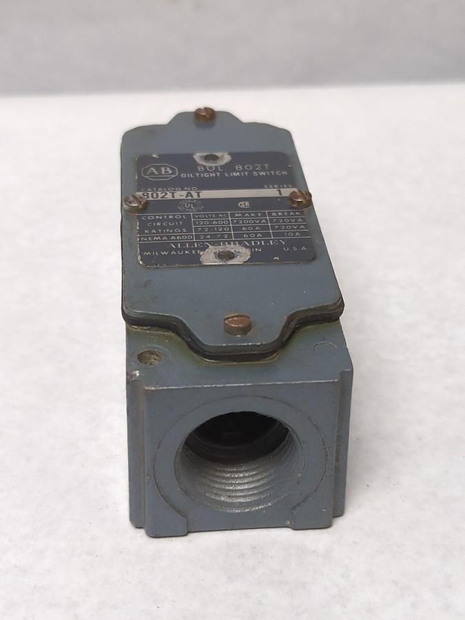 Used ALLEN BRADLEY,802T-AT,OIL TIGHT LIMIT SWITCH BASE SERIES 1 PRE-OWNED