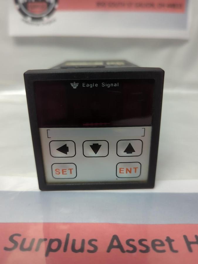 Used EAGLE SIGNAL,SX200A6,DIGITAL TIMER 50/60HZ 250VAC 5A MOD.1 PRE-OWNED