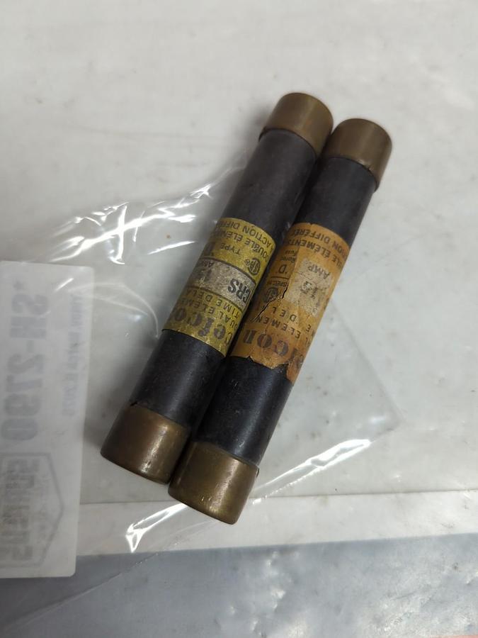 Used CEFCO,CRS-15,TIME-DELAY 15 AMP FUSE LOT OF 2 PRE-OWNED