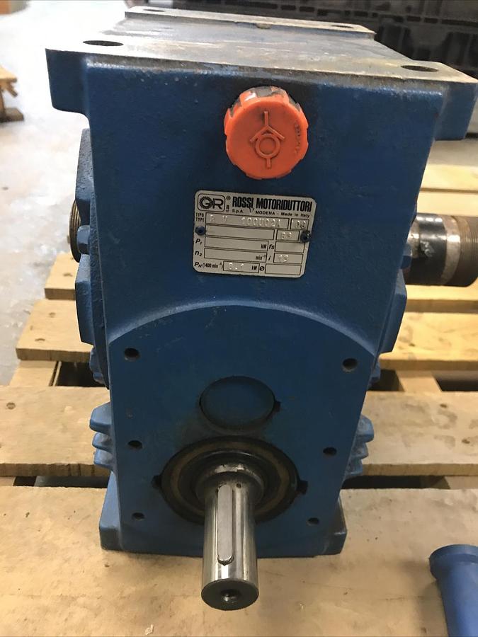 Used ROSSI,MOTORIDUTTORI RV-100U02A,Gear Reducer