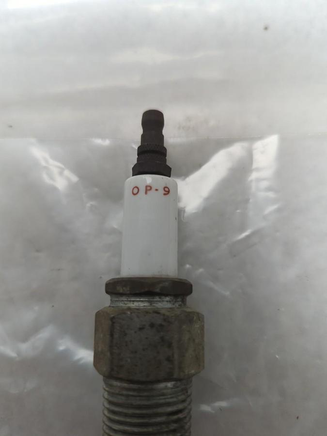 Used CHAMPION,OP-9,FLAME ROD/IGNITOR SPARK PLUG LOT OF 3 PRE-OWNED