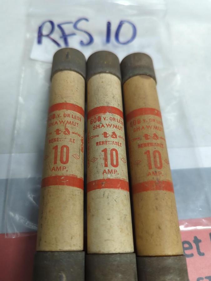 GOULD SHAWMUT,RFS10,RENEWABLE 10 AMP FUSE LOT OF 3 PRE-OWNED