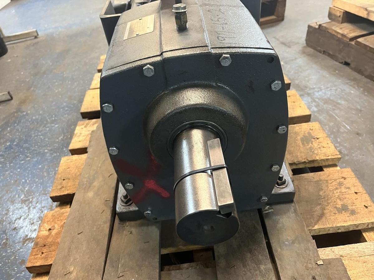 Used PATERSON,IB559NBIUAOOAO4,GEAR REDUCER SHFT DIA 2.75" RATIO 26.56 7.5HP  65.9RPM