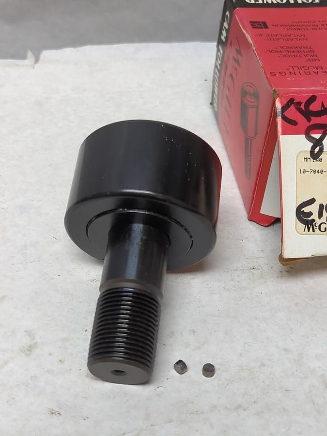 MCGILL,CF-2-1/2,CAM FOLLOWER 2-1/2 INCH NOS