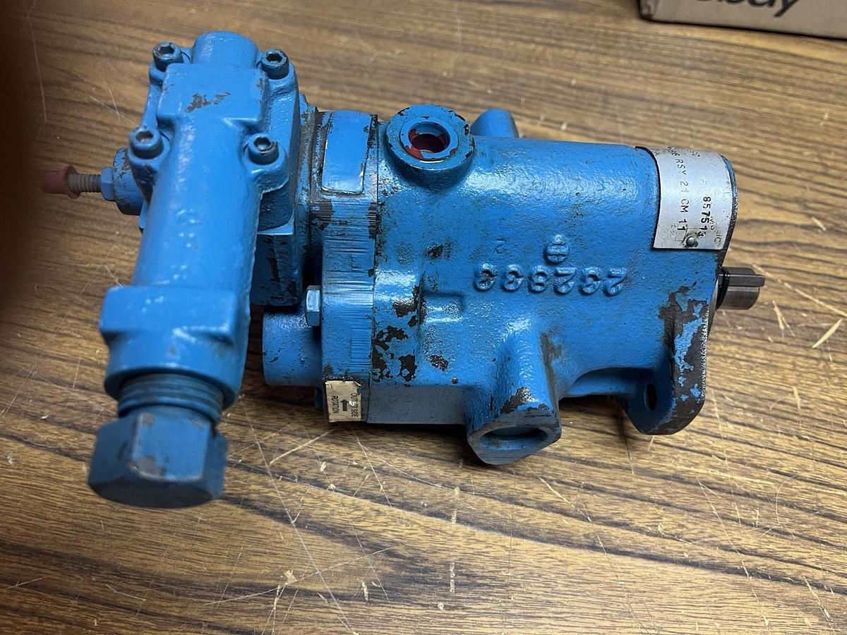 Used VICKERS,PVB6-RSY-21-CM-11,HYDRAULIC PISTON PUMP