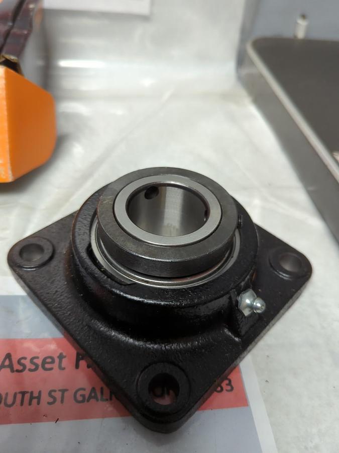 TIMKEN,RCJC1-1/2,FLANGE BEARING 4-BOLT BASE 1-1/2 INCH BORE NOS