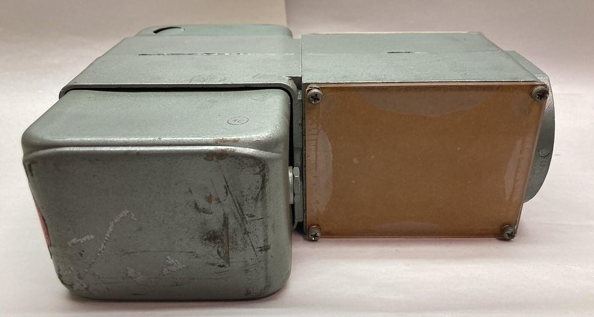 Used ITT,H10AS20B5F1,Hydramotor Valve Actuator 1.32a 120vac 60/50Hz