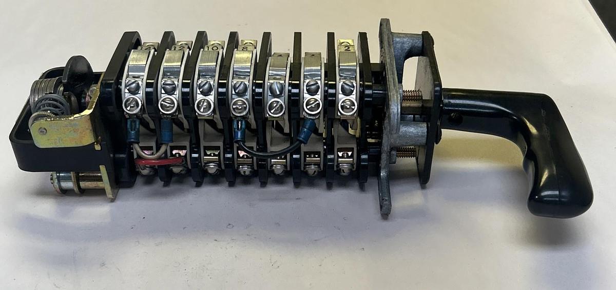 Used GENERAL ELECTRIC,16SB9GC402SSW2L,ROTARY CAM SWITCH