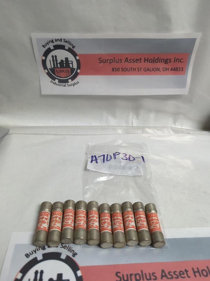 Used GOULD SHAWMUT,A70P30-1,AMP-TRAP 30 AMP FUSE LOT OF 10 PRE-OWNED