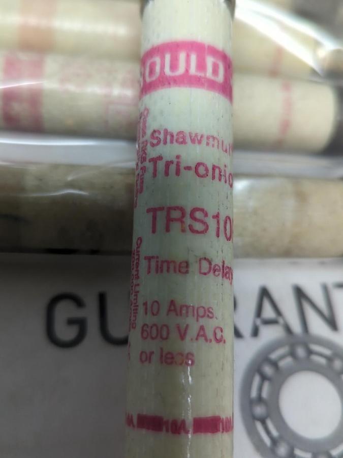 GOULD SHAWMUT,TRS-10R,TRI-ONIC 10 AMP FUSE LOT OF 6 NOS