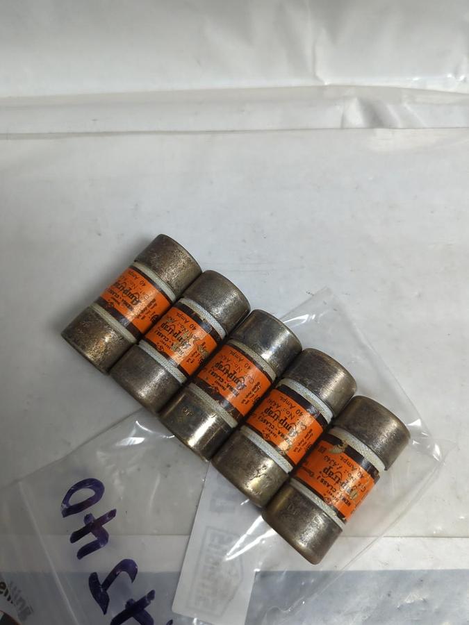 Used GOULD SHAWMUT,A4J40,AMP-TRAP 40 AMP FUSE LOT OF 5 PRE-OWNED