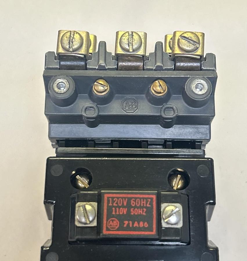Used ALLEN BRADLEY,702-BOD92,CONTACTOR SIZE 1 110/120V COIL