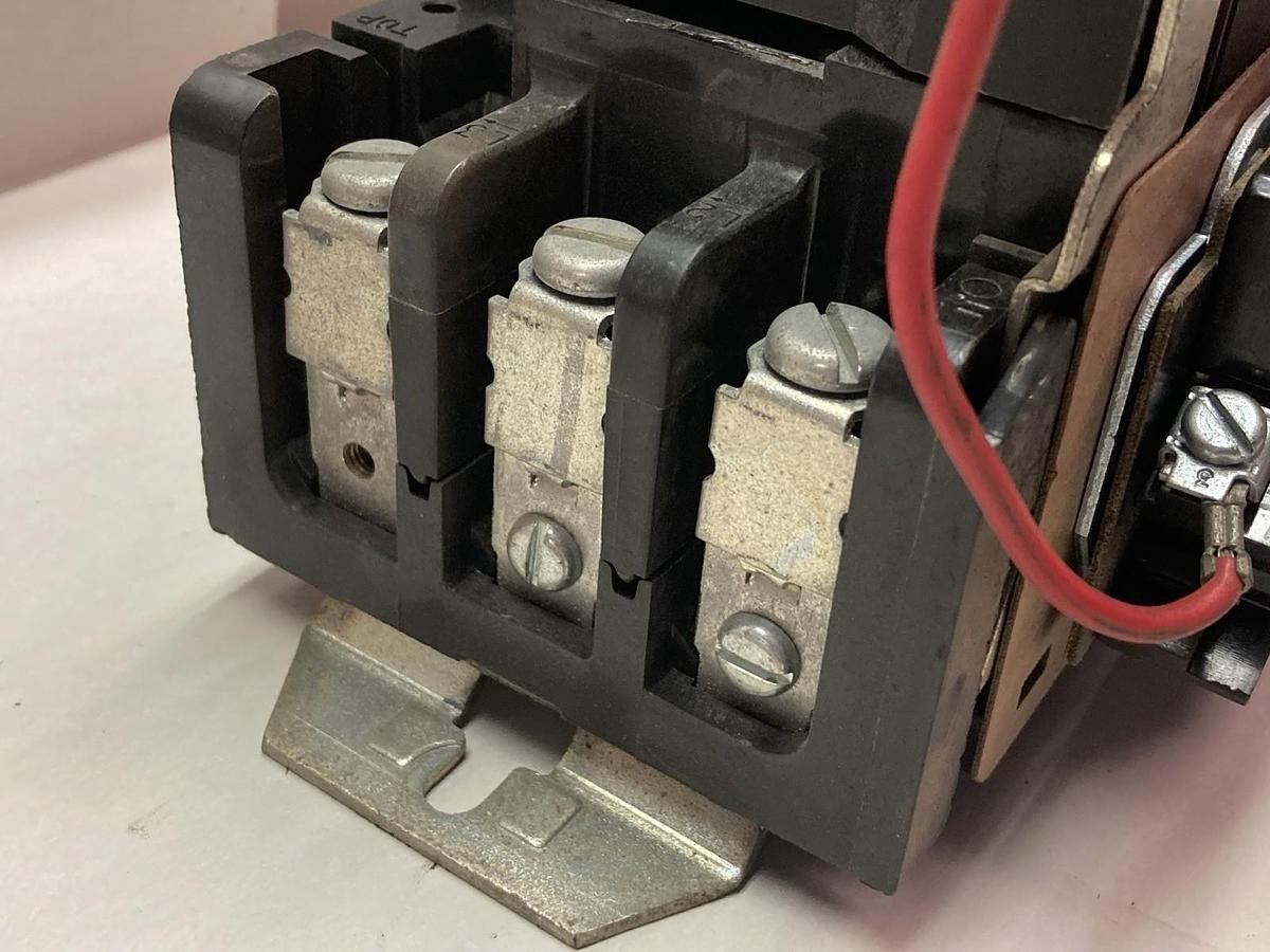Used General Electric,CR306D0,Size 2 Magnetic Contactor 600Vac 45A