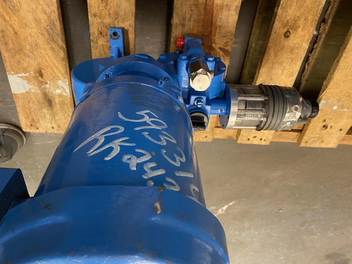 Used MILTON ROY,MILROYAL, METERING PUMP 1-1/2 INCH NPT 1/2HP