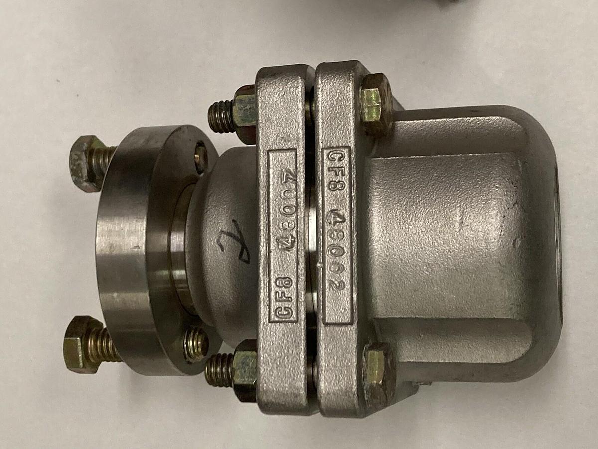 Used Bestobell,UM22,Universal Steam Trap 300 PSIG  S/N 5010966-A
