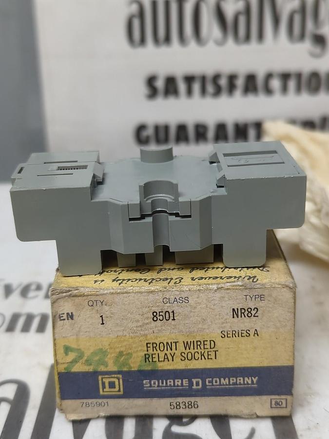 SQUARE D,NR82,CLASS 8501 FRONT WIRED RELAY SOCKET NOS