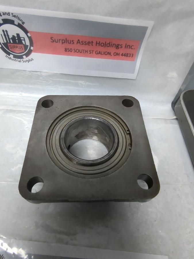 Used DODGE,048062,FLANGE 4-BOLT MOUNT UNISPHERE BEARING F4B-UNI2-215E 2-15/16 IN BORE