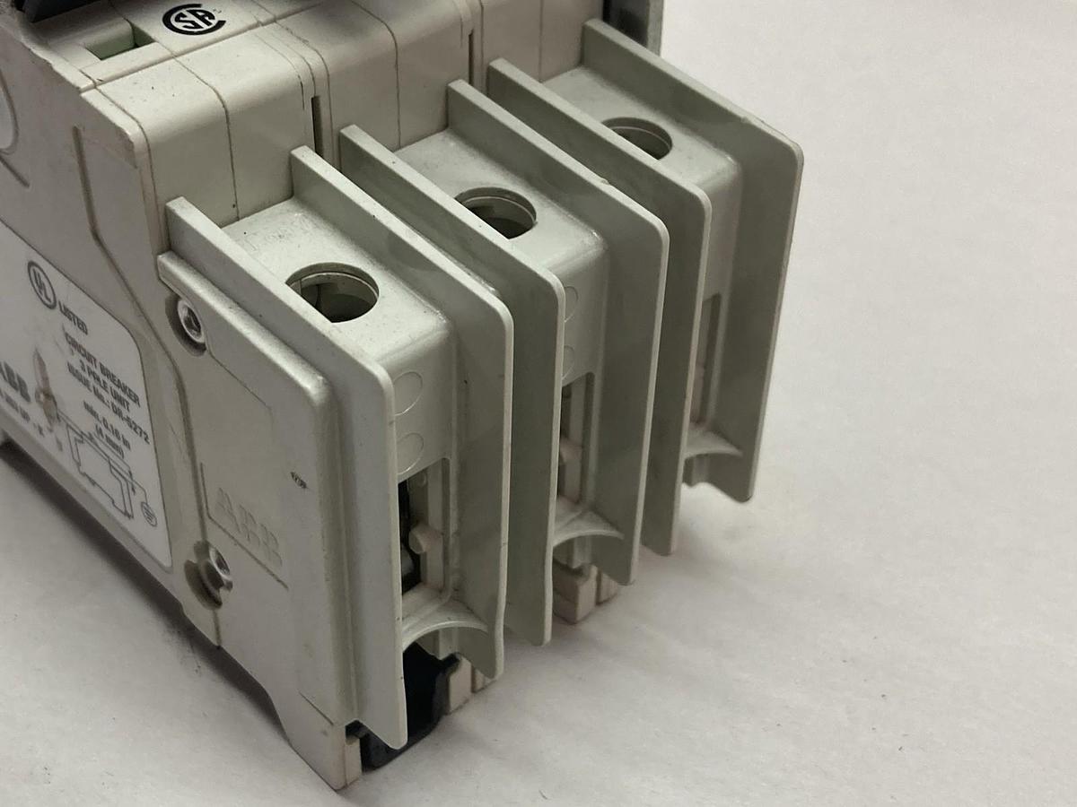 Used ABB,E 212323,3-Pole Circuit Breaker 50/60Hz 10kA