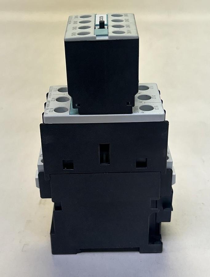 Used SIEMENS,3ZX1012-0RT02-1AA1,CONTACTOR