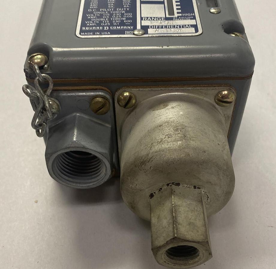 Used SQUARE D,9012ACW5,SER B PRESSURE SWITCH 1-75PSI