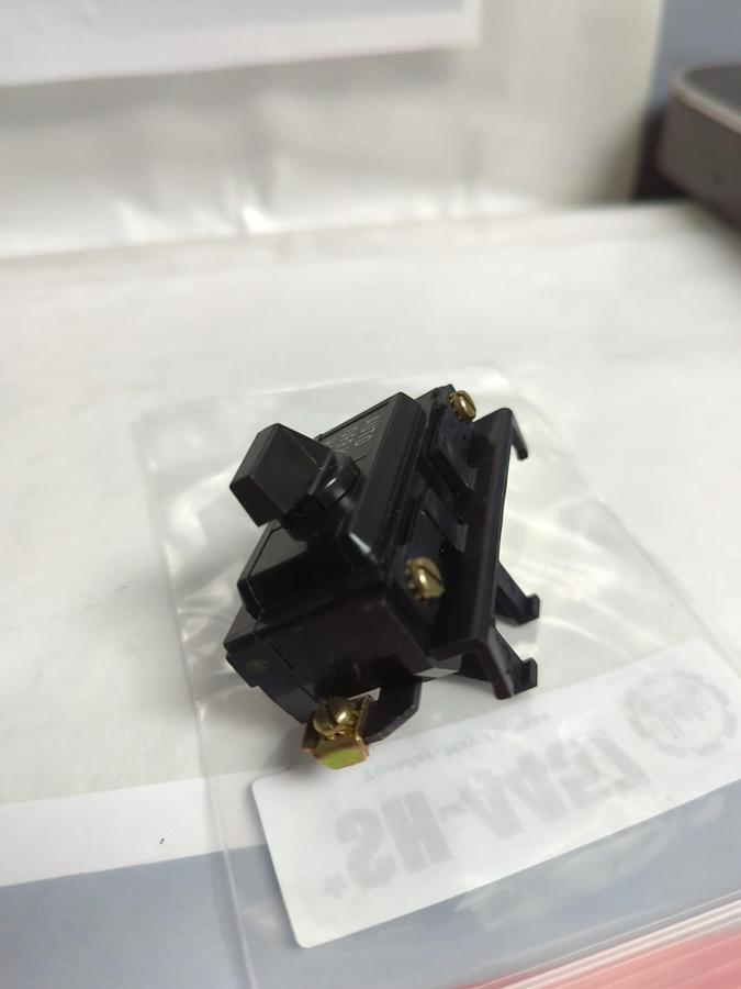 Used SQUARE D,9999SC2,SELECTOR SWITCH B600 PRE-OWNED