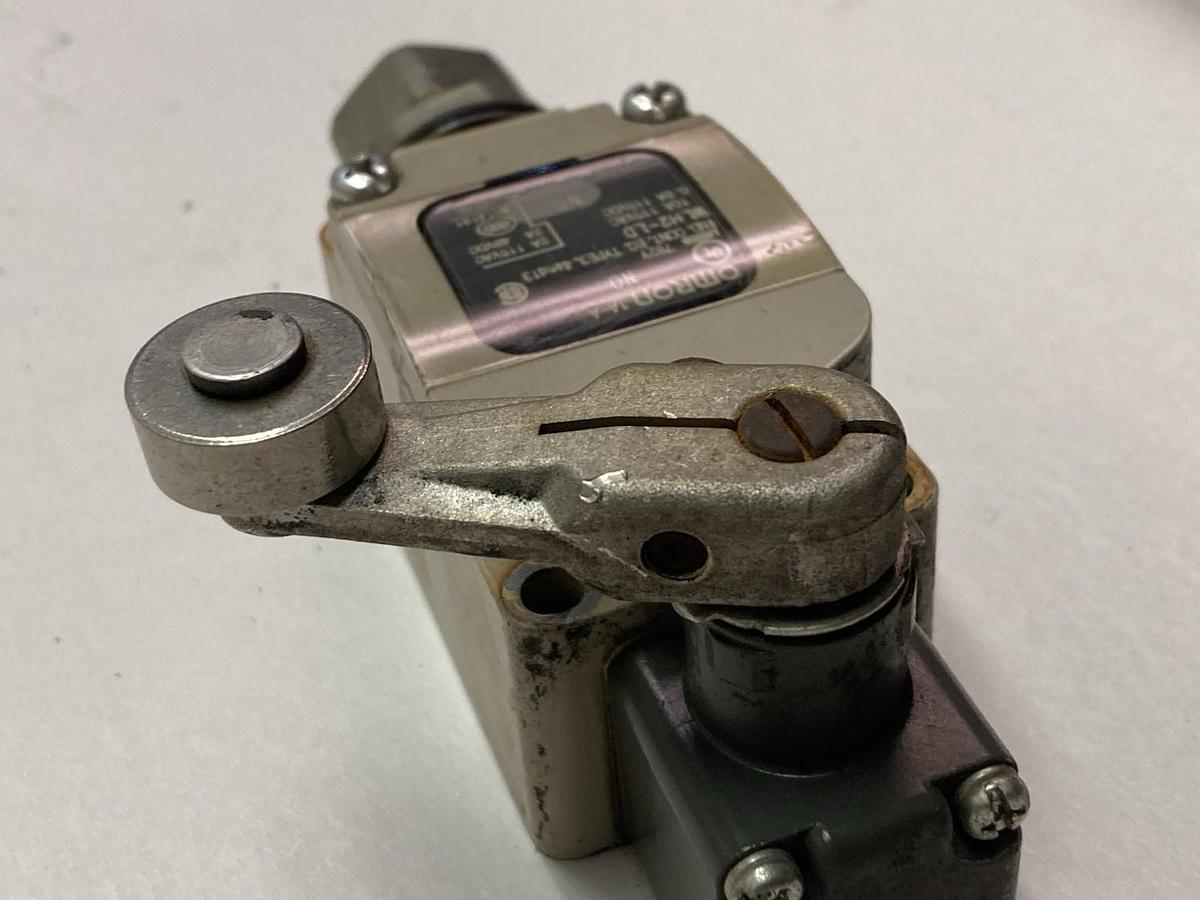 Used Omron,WLD2-LD,Limit Switch 115VDC 10A Type 3, 4 and 13