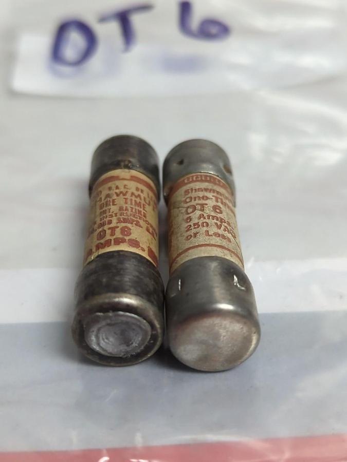 Used GOULD SHAWMUT,OT6,ONE TIME 6 AMP FUSE LOT OF 2 PRE-OWNED