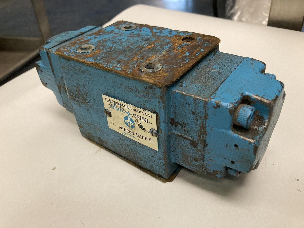 Used Sperry Vickers,DGPC01 DADB 51,Pilot Operated Check Valve
