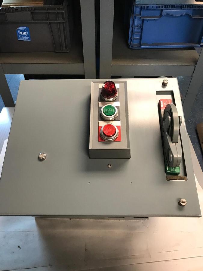 Allen Bradley,2113 BD6-1-4R-6-38W,16 INCH Fusible Disconnect Branch Feeder Unit