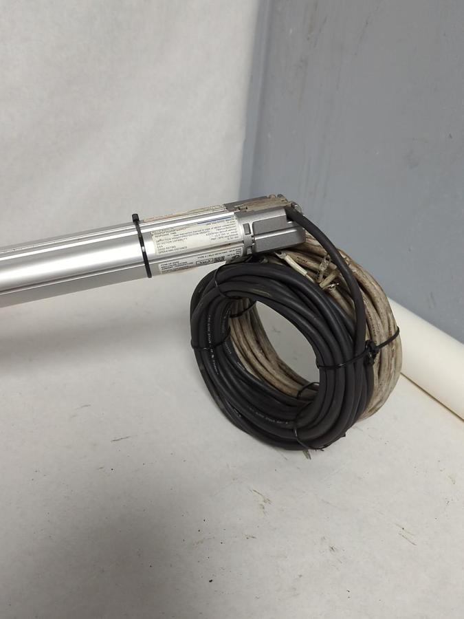 Used KEYENCE,SL-V40H-R/SL-V40H-T,LIGHT CURTAIN RECEIVER AND TRANSMITTER SET 24VDC