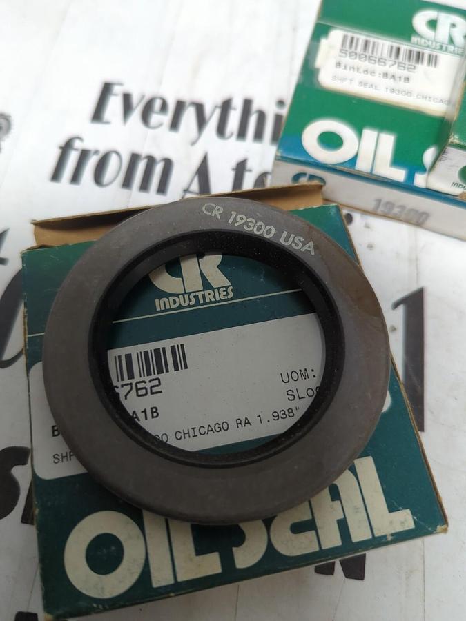 CHICAGO RAWHIDE,19300,OIL SEALS 1.938 IN X 2.875 IN LOT OF 4 NOS