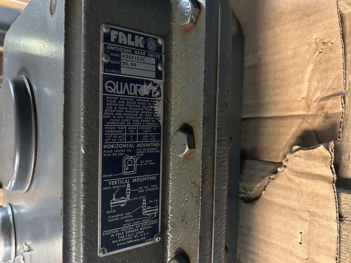 Used FALK,4207J25C,ENCLOSED GEAR DRIVE 24.99:1 RATIO