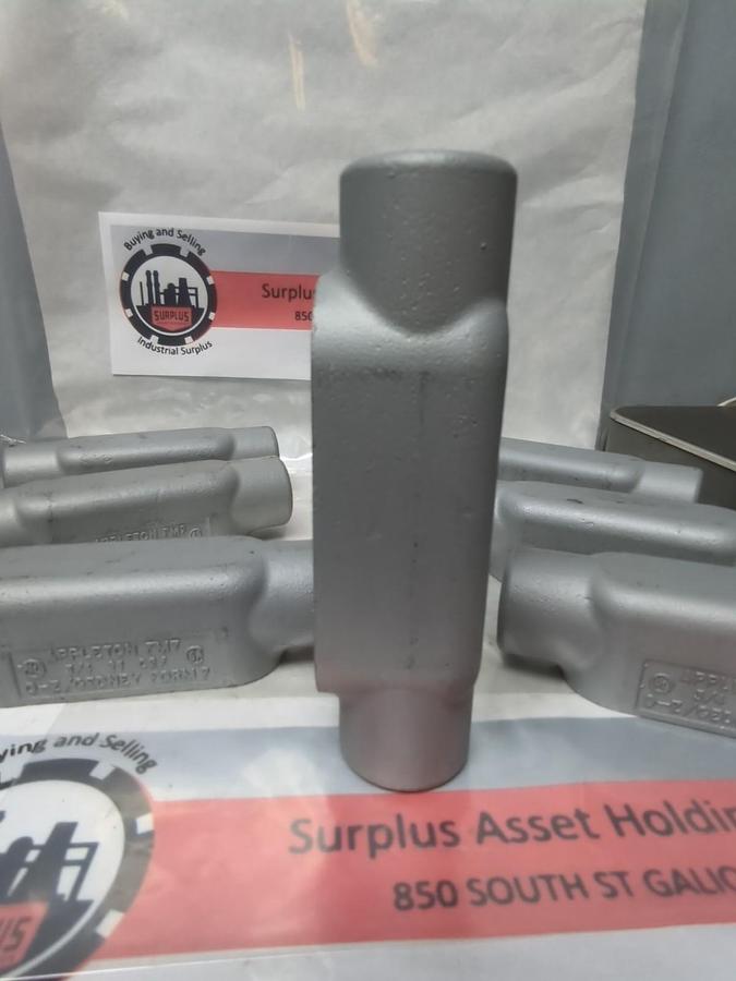 APPLETON,C27,FM7 CONDUIT BODY 3/4 INCH LOT OF 7 NOS