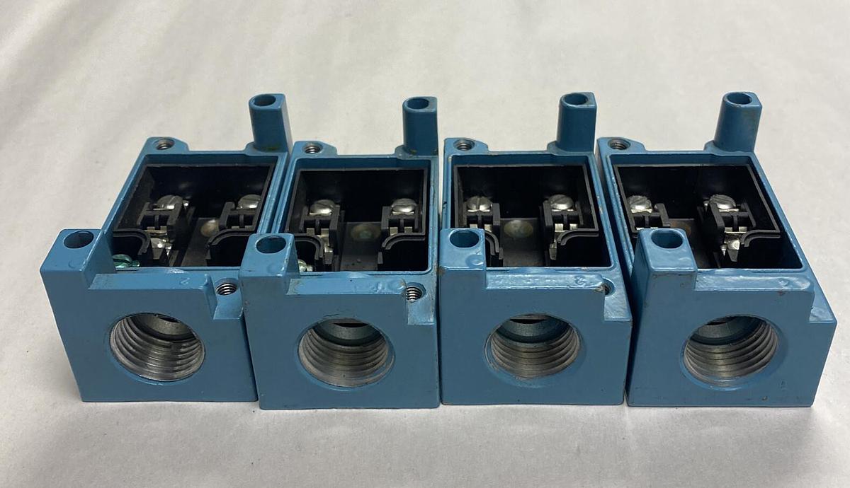 Honeywell Micro Switch,LSZ4001,Limit Switch Receptacle Base Lot Of 4 NOS