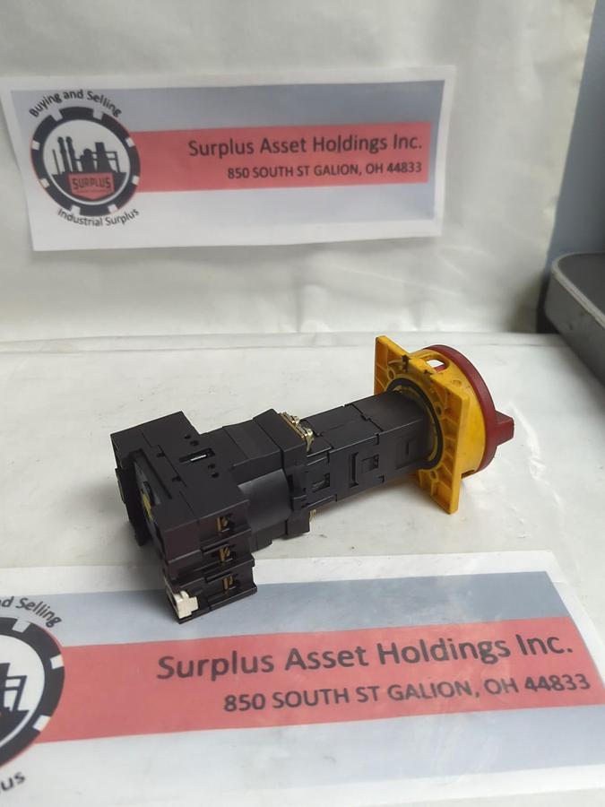 Used MOELLER,P1-25,ROTARY SWITCH DISCONNECT ASSEMBLY PRE-OWNED