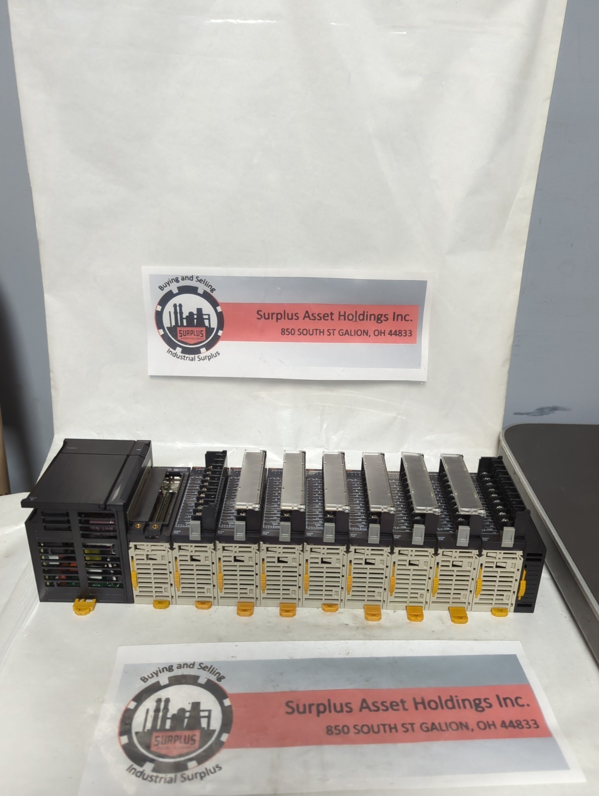 Used OMRON,NJ-PA3001,SUPPLY UNIT WITH (5) ID211 & (3) OD211 MODULES PRE-OWNED