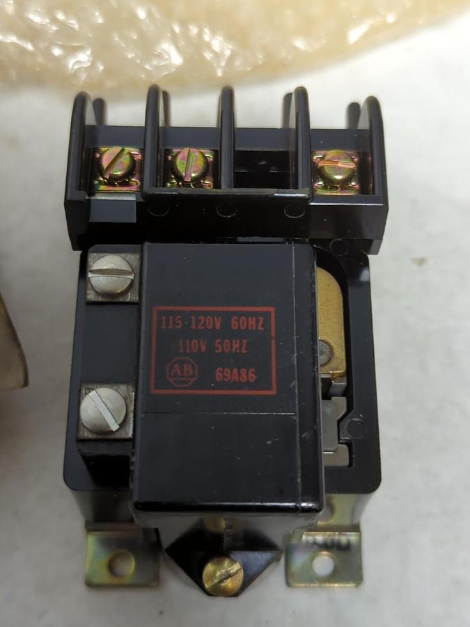 ALLEN BRADLEY,500L-T0D93,AC LIGHTING CONTACTOR SERIES A 3-POLE 120V 60HZ 5/10AMP